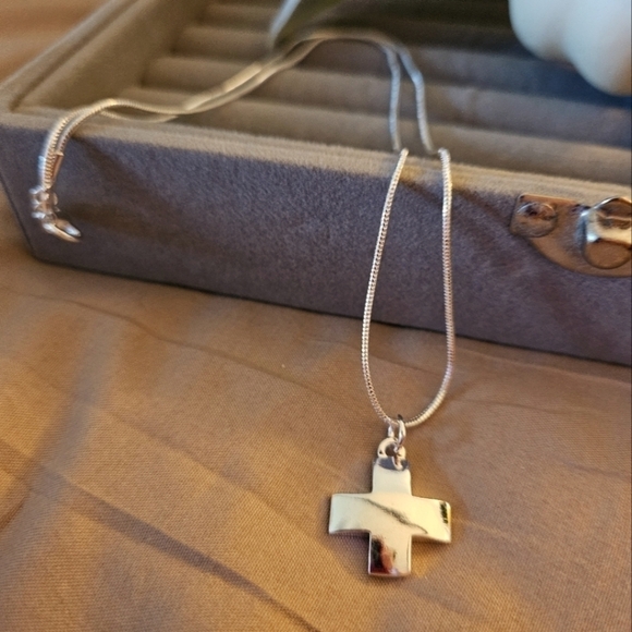 Jewelry - 925 Sterling silver cross necklace, With 20-inch Snake chain